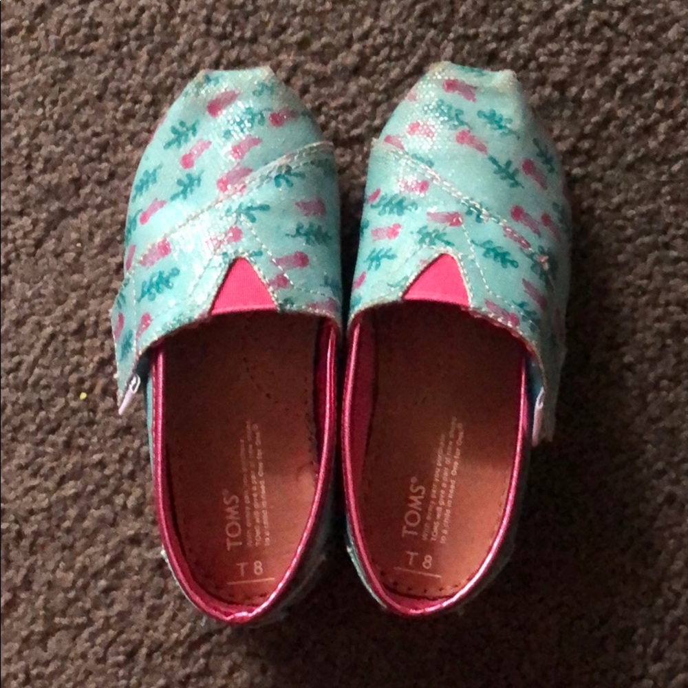 Girls toms